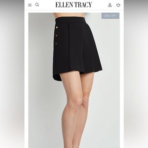 Ellen Tracy Sailor Shorts in Black with Gold Buttons size S